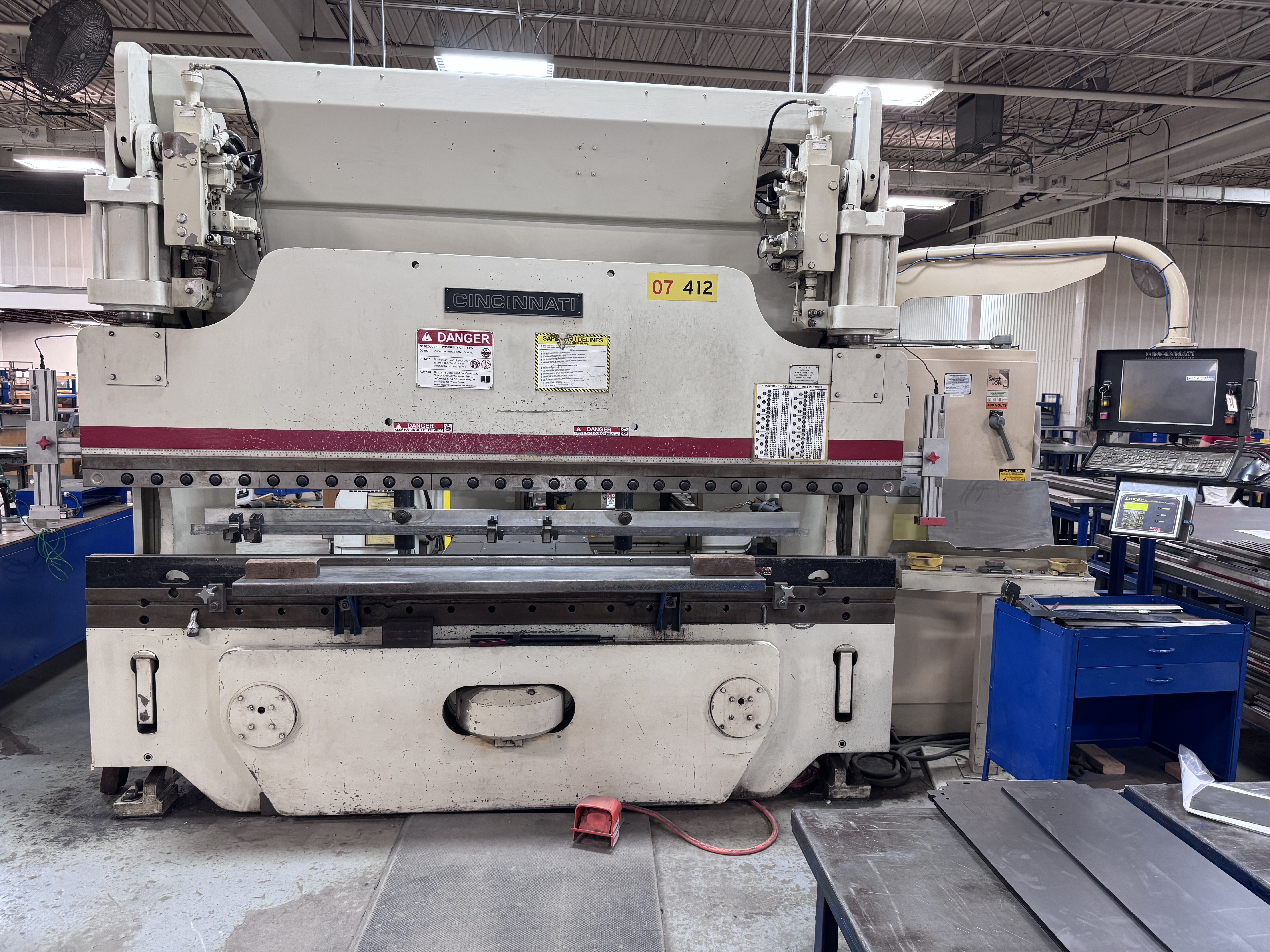 90 Ton X 10'Cincinnati 90AF8 CNC Press Brake